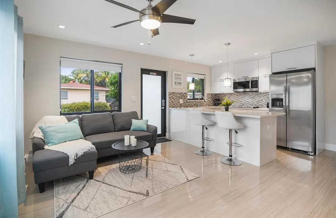 Alani Bay Condos-1