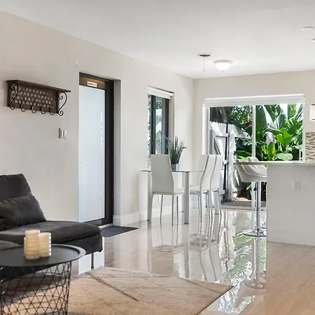 Alani Bay Condos-3
