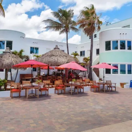 Walkabout 1 Tower Suite In The Heart Of Hollywood Beach-3